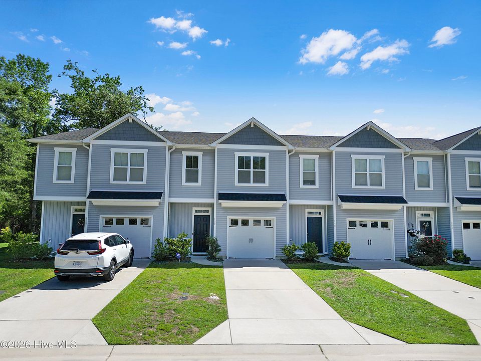 1st image of 152 Aspen Road