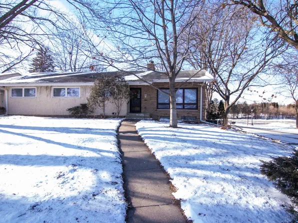 1615 Arcade St, Saint Paul, MN 55106
