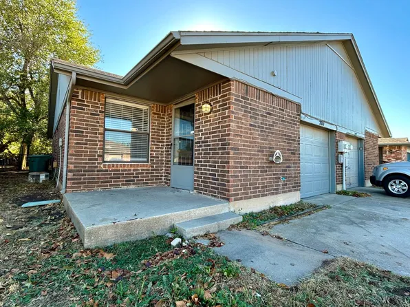 200 Barrett Pl, Edmond, OK 73003