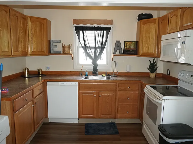 170 Middleboro Ave #2 — Photo 5