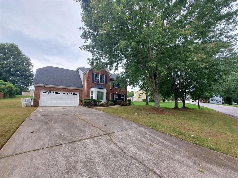 2923 Da Vinci Blvd — Photo 2