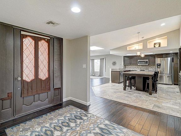 2nd image of 1335 Leisure World