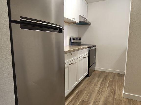 5th image of 103 NE 83rd St #B