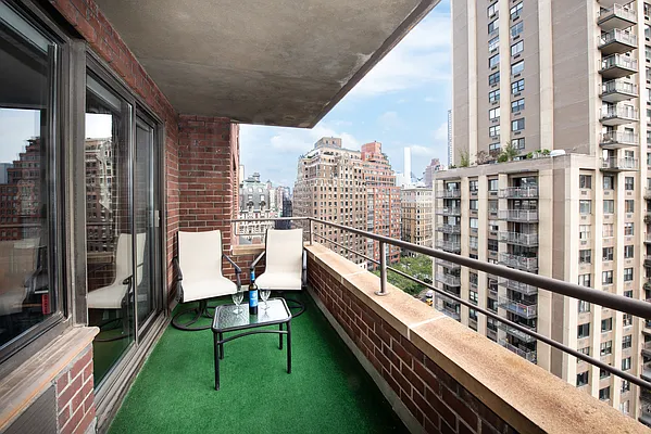 Rented by Douglas Elliman | media 8