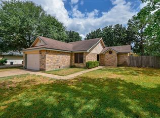 8622 Pine Falls Dr, Houston, TX 77095