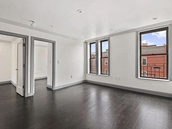 2nd image of 1419 8th Ave APT G