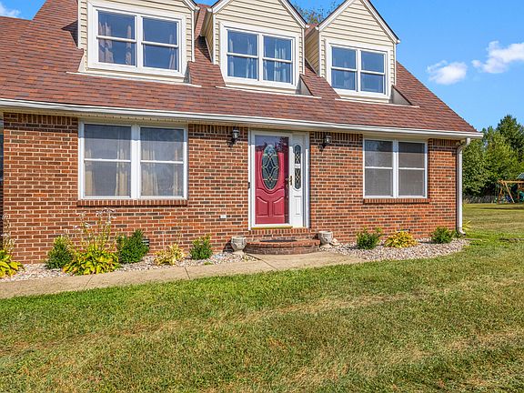 3rd image of 908 W Count Fleet Cir