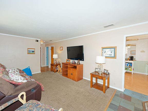 2nd image of 4 Hanifin Ave