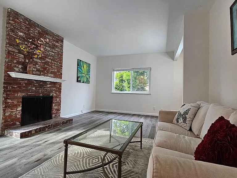 107 Euclid Ave #3 — Photo 10