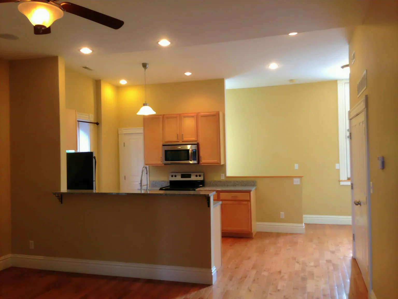 1 bed, 850 sqft, $895 — Photo 3