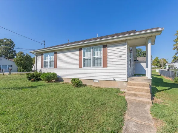 2305 Perkins Dr, Poplar Bluff, MO 63901