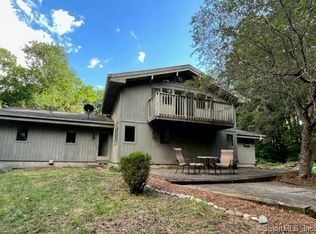 517 Roxbury Rd, Southbury, CT 06488