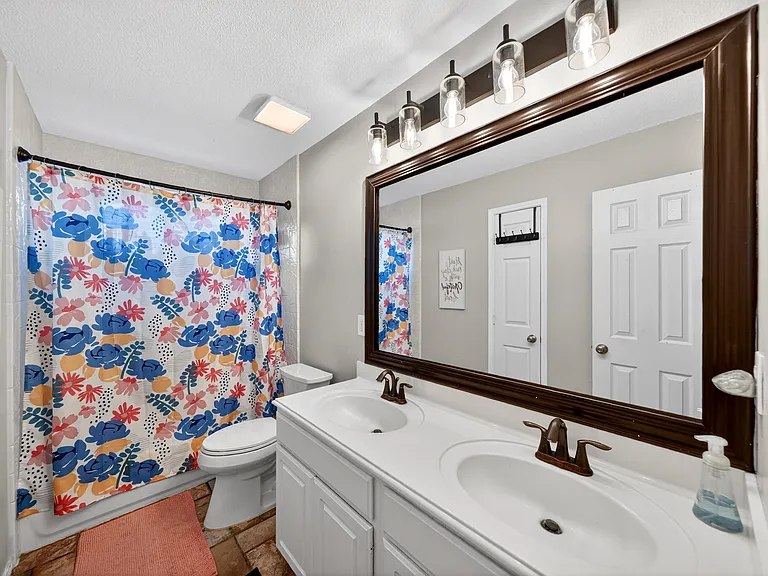 1011 Aylesbury Dr — Photo 36