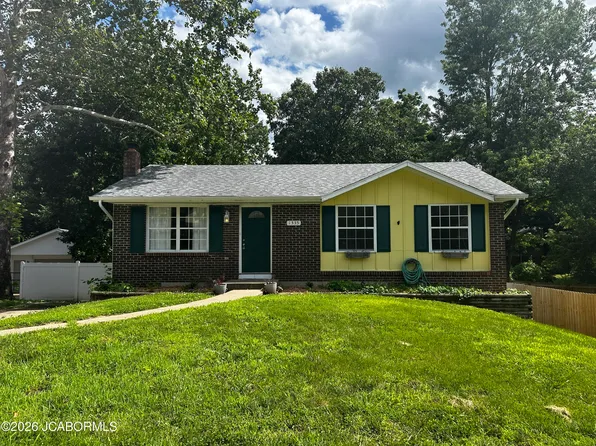 1335 Grandview Dr, Jefferson City, MO 65109