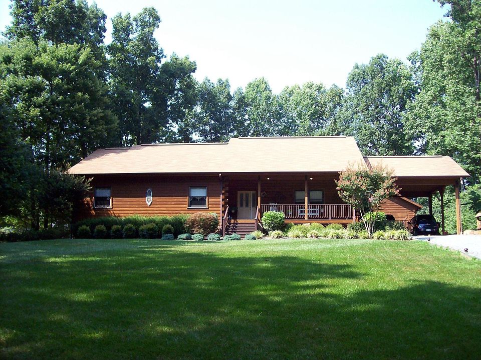 Custom Log Home on 1.5 acres