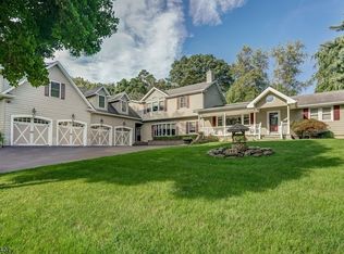 293 Rocky Run Rd, Glen Gardner, NJ 08826