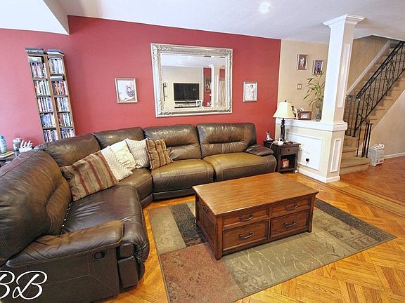 5th image of 2021 E 65th St