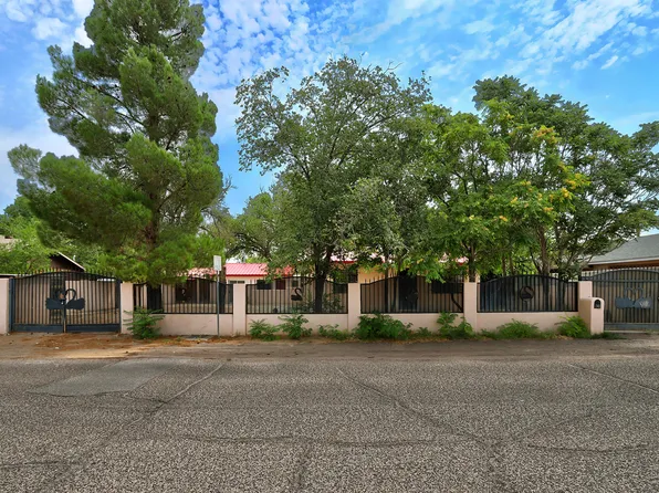 2560 Mervosh Ave SW, Albuquerque, NM 87105