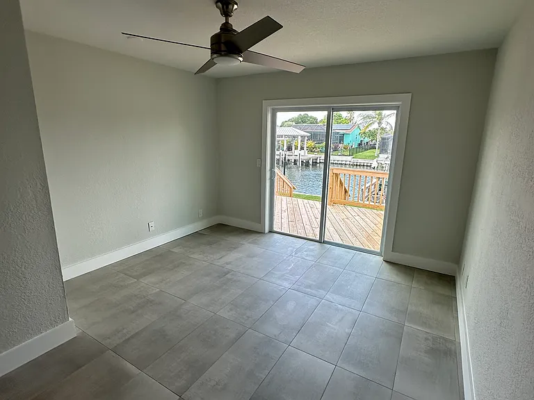1025 Apollo Beach Blvd #E — Photo 9