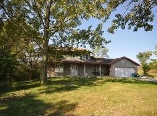 4161 Blue Good Rd, Saukville, WI 53090