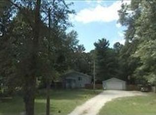 2620 S 3rd St, Niles, MI 49120