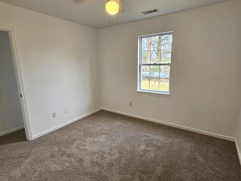 404 Chaps Ct — Photo 13