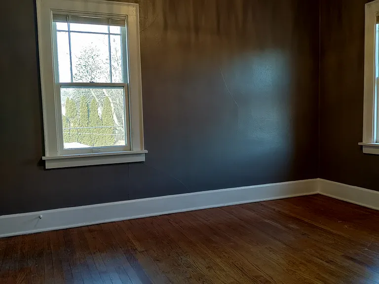 Bedroom with Glam lighting on a dimmer switch