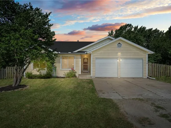 16204 Hight Ave, Belton, MO 64012