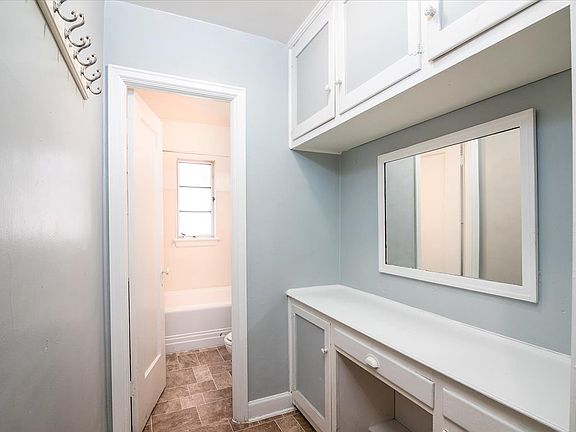 4th image of 1563 N Washington St APT 305