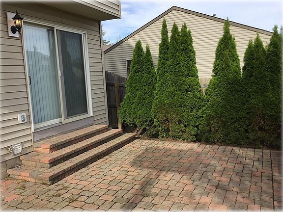 3rd image of 511 Poppy Ln