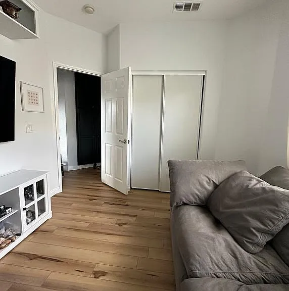 15423 Park Point Ave #106 — Photo 31