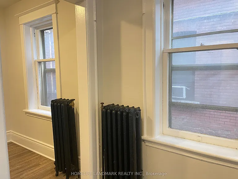 987 Main St E #1 — Photo 21