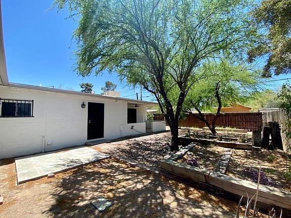 3rd image of 3317 N Howard Blvd