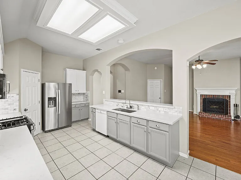 2923 Humble Dr — Photo 9