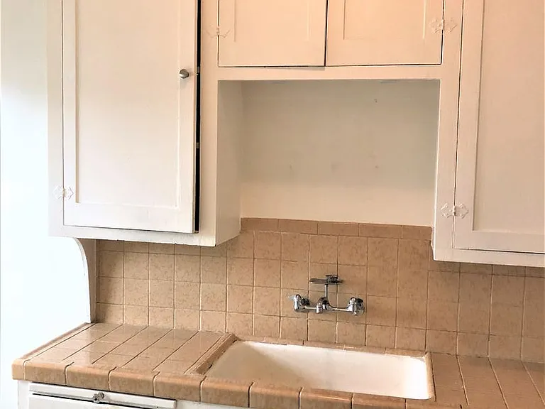 2164 2nd Ave — Photo 11
