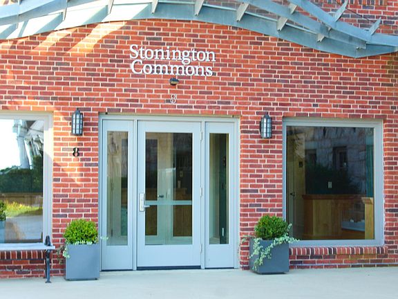 4th image of 8 Stonington Cmns #35