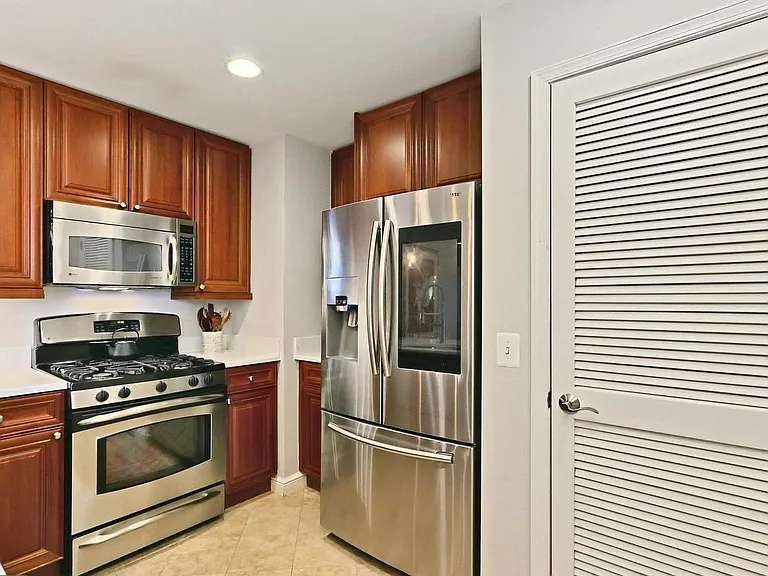 11990 Market St #908 — Photo 7