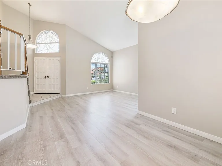 23205 Azela Cir — Photo 9