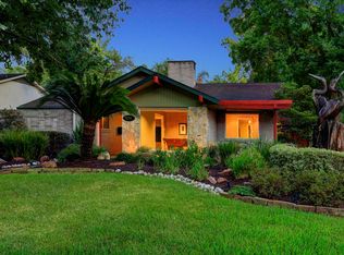 2319 Blue Water Ln, Houston, TX 77018