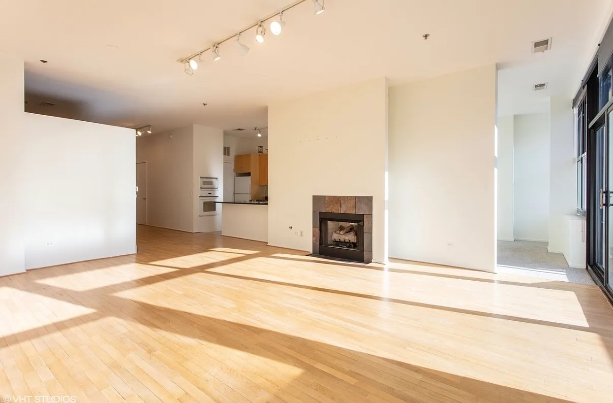 2 bed, 1350 sqft, $3,350 — Photo 3