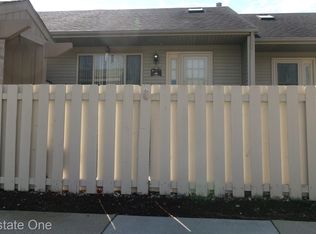 62181 Arlington Cir Unit 4, South Lyon, MI