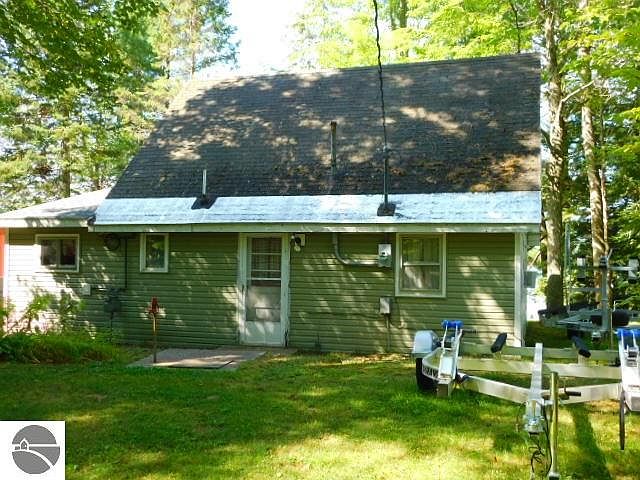 1st image of 4617 E Shore Dr NE