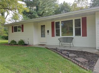 28 Rosehaven Dr, Belleville, IL 62221