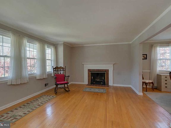 3rd image of 1504 Cedarwood Dr