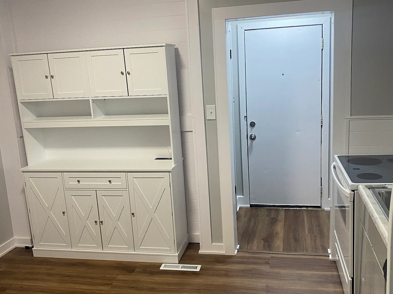 2 bed, 900 sqft, $1,100 — Photo 4