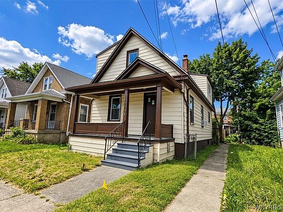 2nd image of 1706 Niagara St