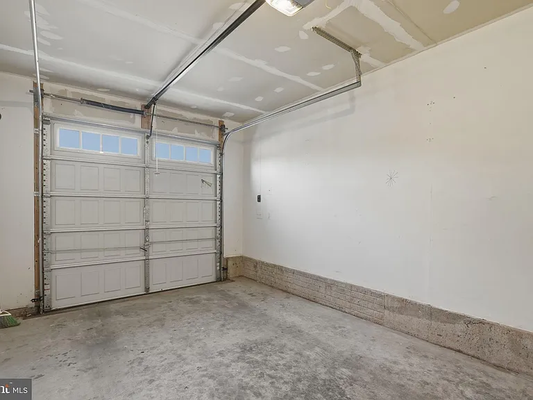 8923 Quarry Rd — Photo 45