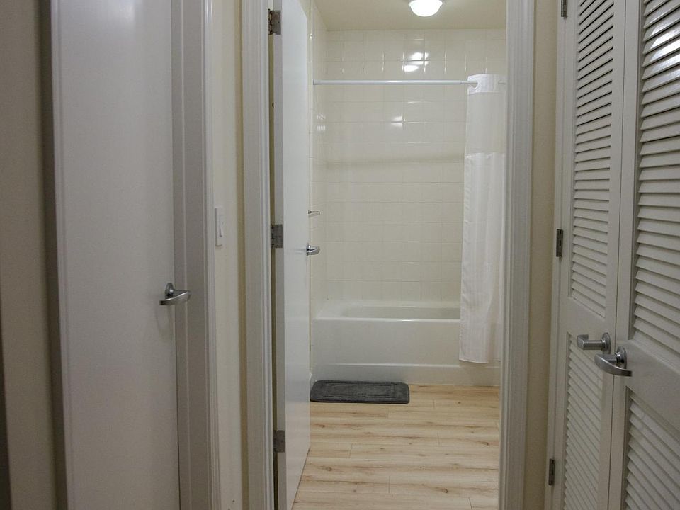 1st image of 690 Chestnut St APT 109