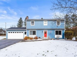 16 Mount Vernon Cir, Fairport, NY 14450