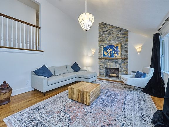 4th image of 42 Troutbrook Rd